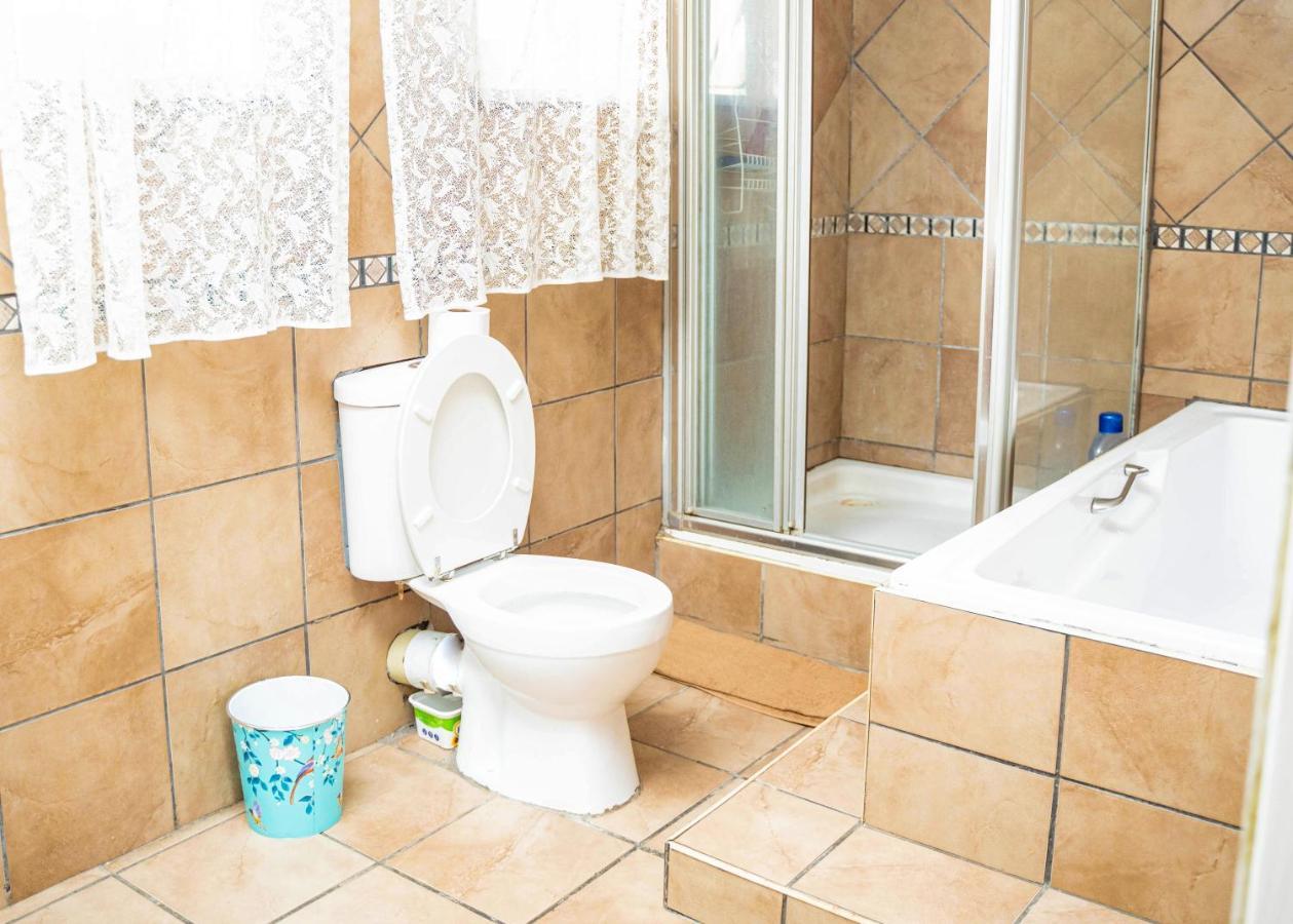 Lancaster Guest House Boksburg Extérieur photo